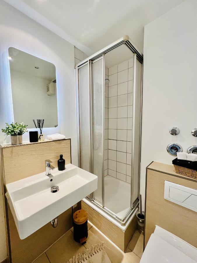 Sunset Apartment: Free Parking + Balcony + Netflix Ессен Екстер'єр фото